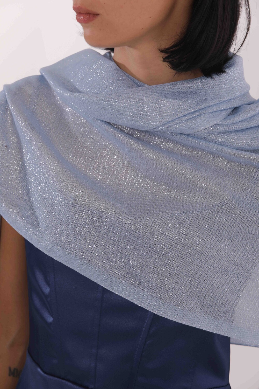 FOULARD CON LUREX (200X80 cm) CELESTE