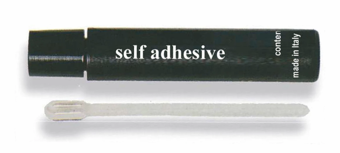 Colla self adhesive per ciglia finte