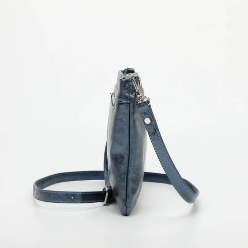 BORSA A BUSTA EFFETTO LAMINATO BLU
