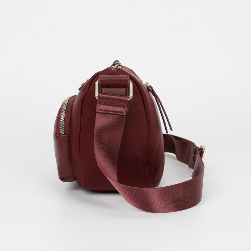 BORSA A TRACOLLA IN NYLON CON DETTAGLI IN PU BURGUNDY