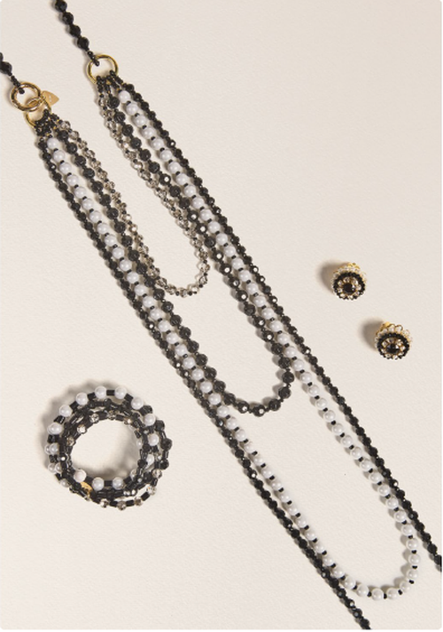 COLLANA LUNGA MULTIFILO CON PERLINE IN RESINA BIANCO E NERO ART. B000765