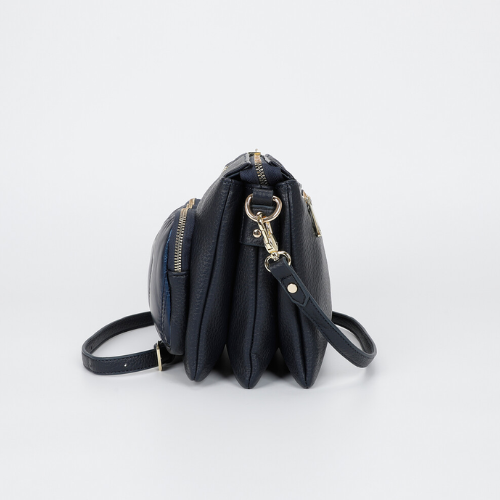 BORSA A TRACOLLA CON DETTAGLIO IN PIUMINO BLU