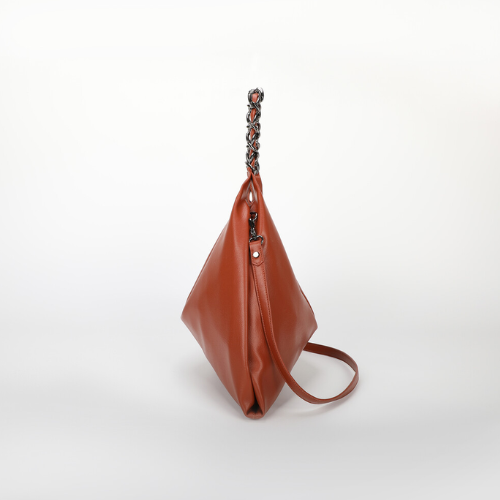 BORSA A SPALLA GRANDE CON CATENA CUOIO