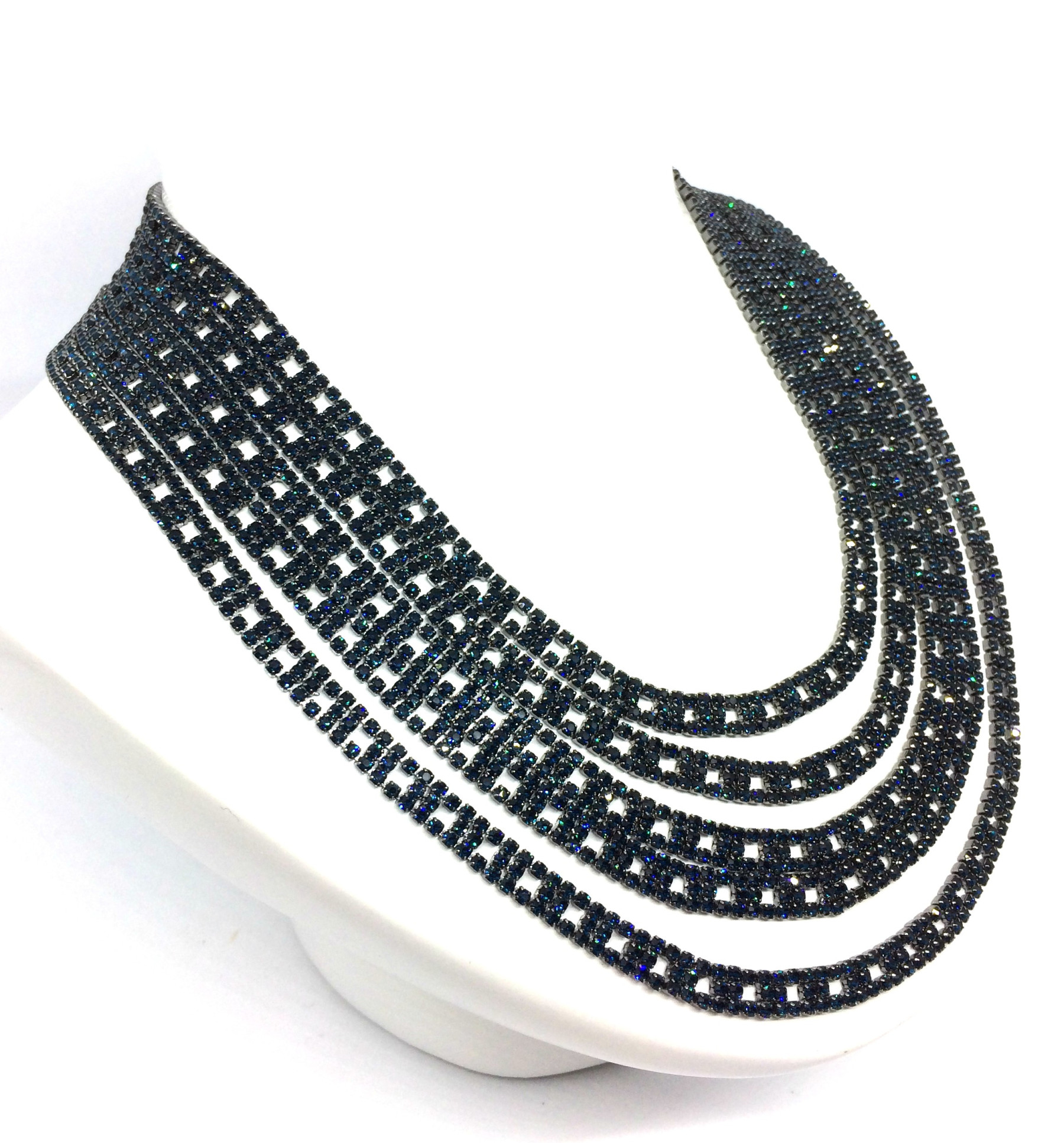 Collana girocollo composta da 5  fasce di strass blu art. 700057h