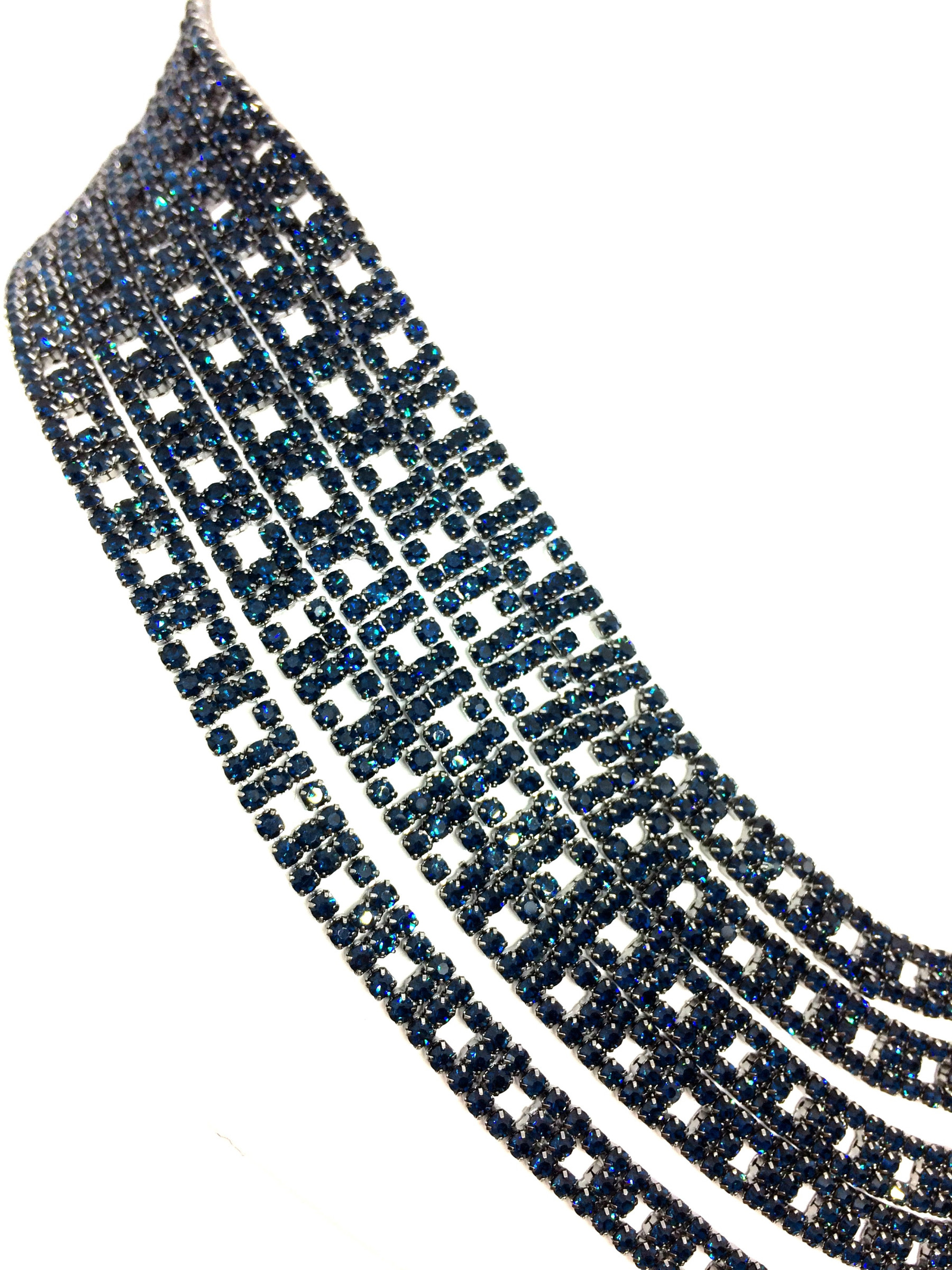 Collana girocollo composta da 5  fasce di strass blu art. 700057h