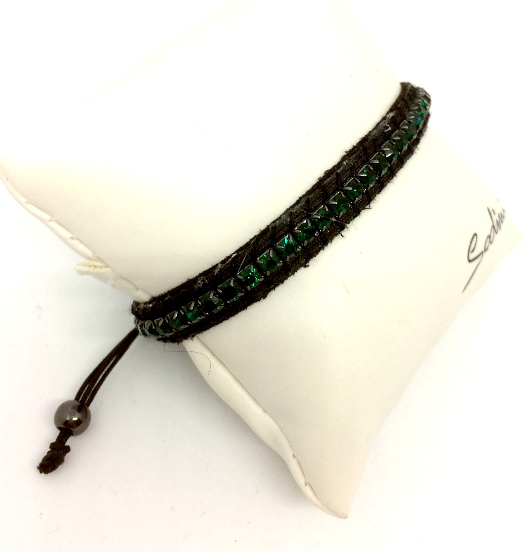 bracciale in tessuto regolabile con strass verde smeraldo art. B000035