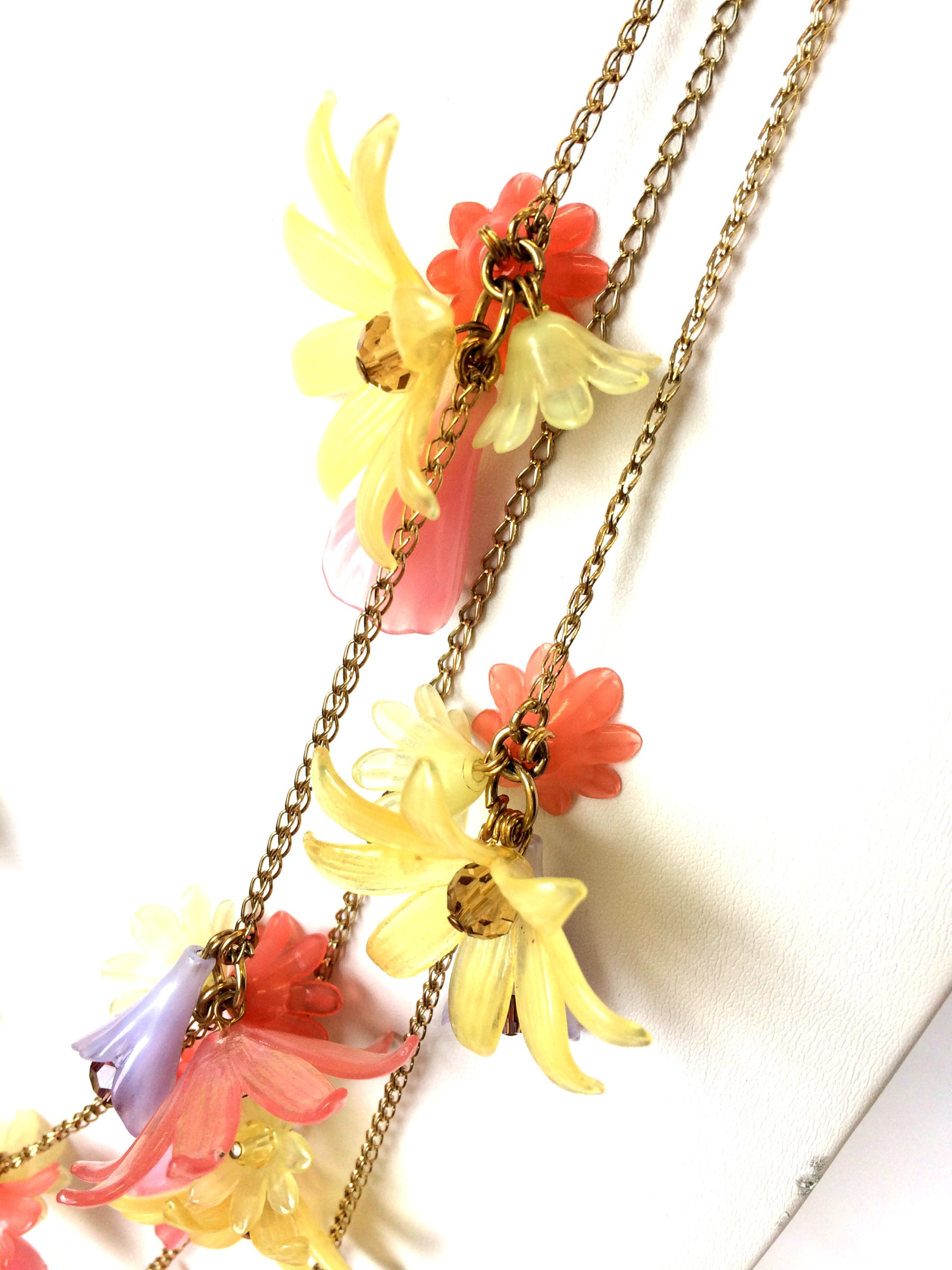 collana lunga multifilo con fiori in resina multicolor art. B000092