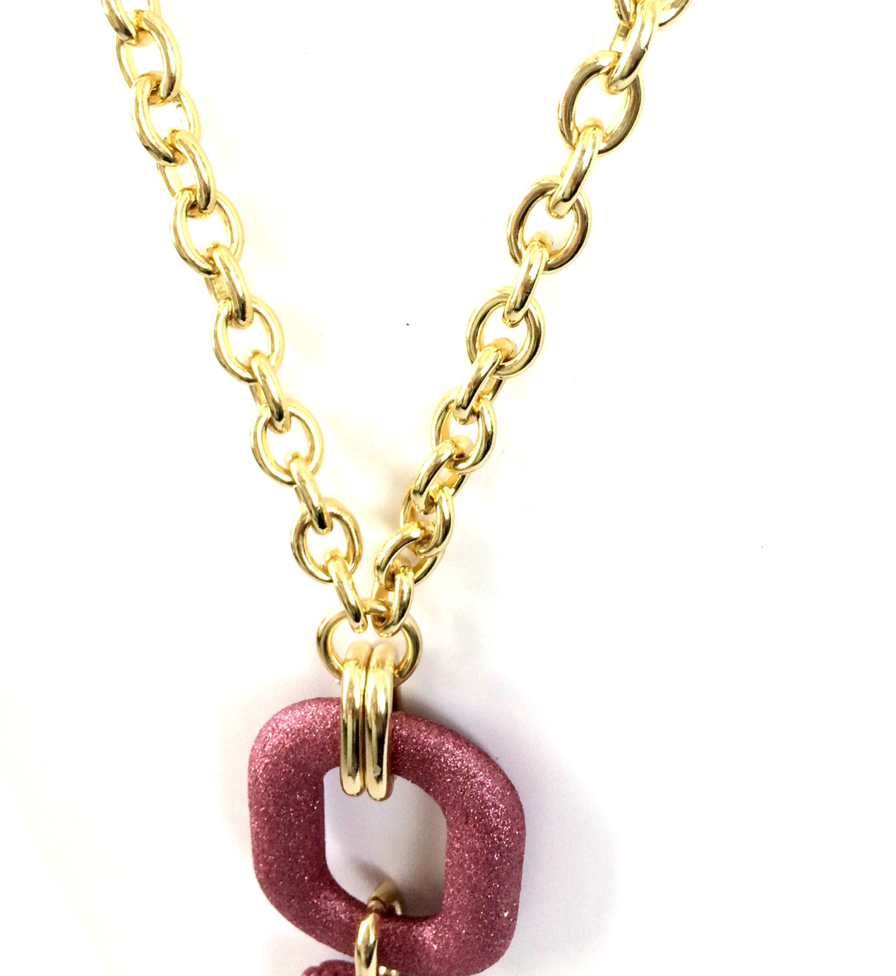 collana lunga dorata con pendenti glitterati rosa art. B000167