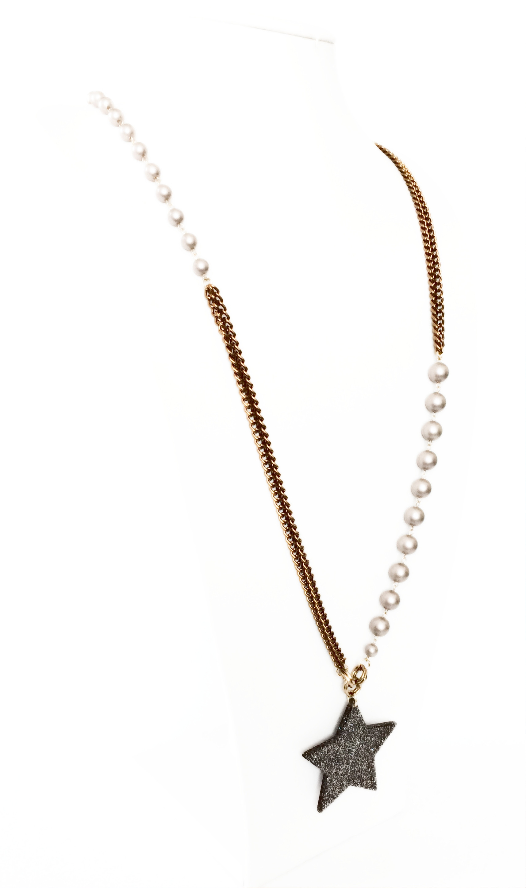 collana lunga con perle rosa cangianti e stella glitterata art. B000275