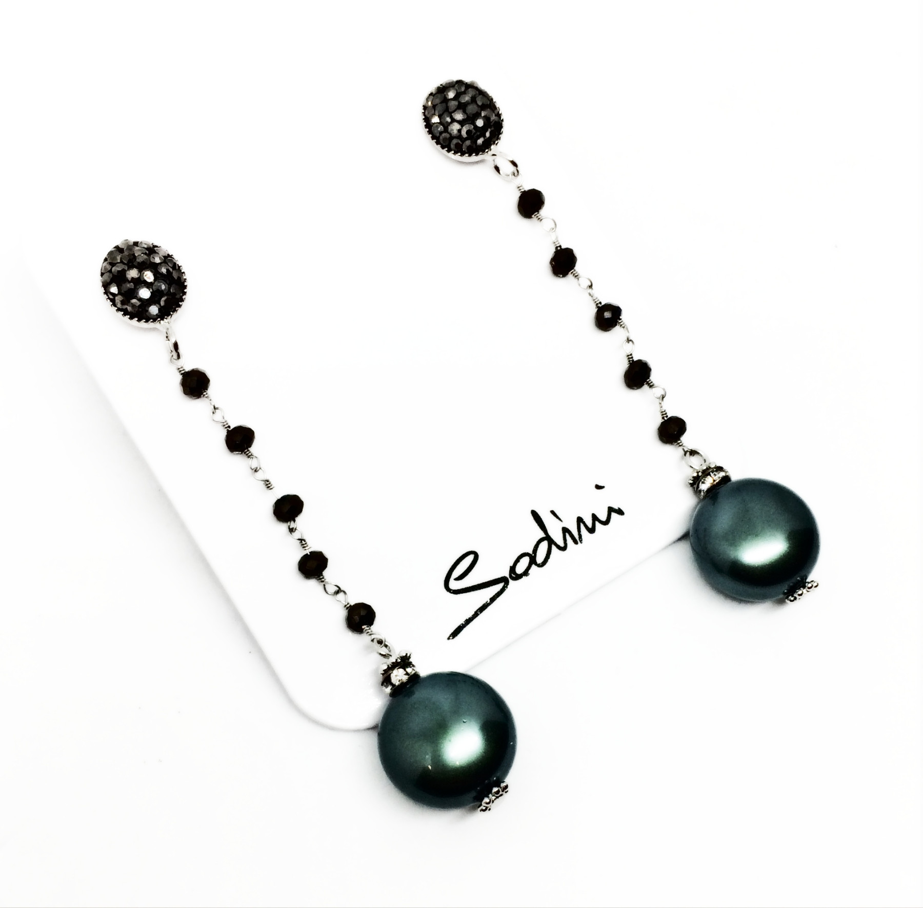 ORECCHINO A PERNO CON STRASS E perla schiacciata verde ART. 930169H