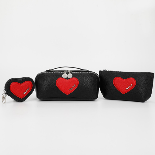 BEAUTY CASE SET DA 3 CON CUORE NERO/ROSSO