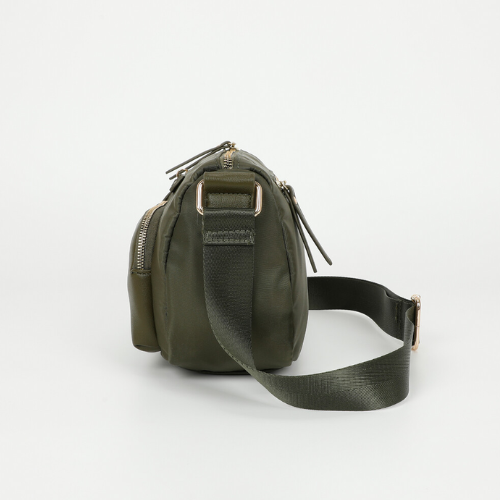 BORSA A TRACOLLA IN NYLON CON DETTAGLI IN PU VERDE MILITARE