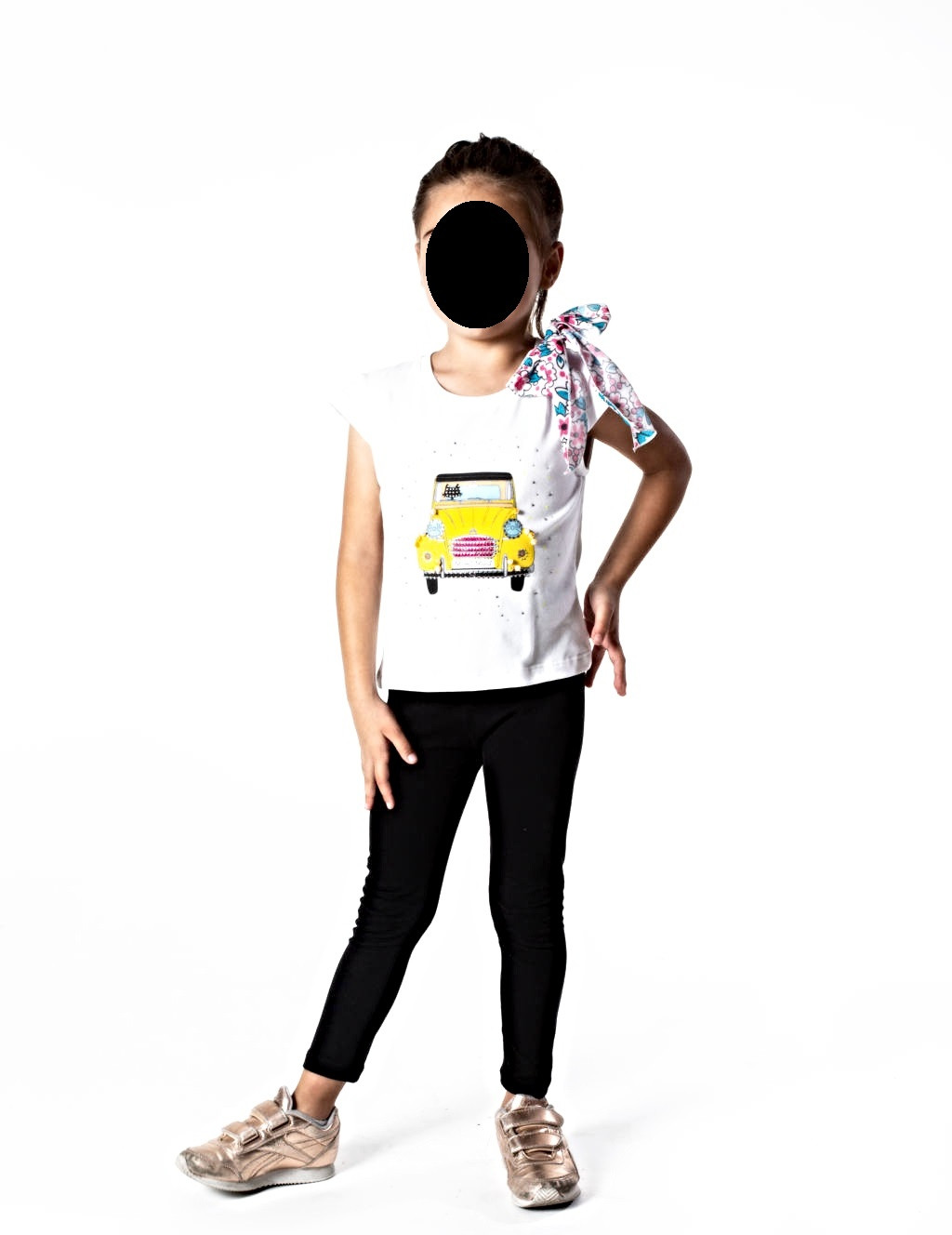 t-shirt bimba con auto taglia 8 anni