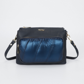 BORSA A TRACOLLA CON DETTAGLIO IN PIUMINO BLU