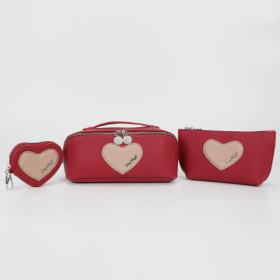 BEAUTY CASE SET DA 3 CON CUORE PANNA/CICLAMINO