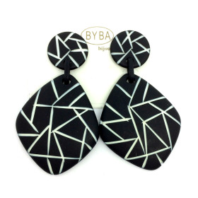 orecchino a perno etnico romboidale bianco e nero art. B000165